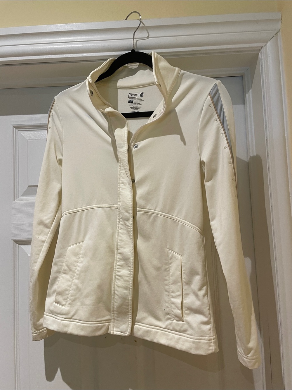 Izod Sporty Jacket Althleisure Urban Cream Jacket with Snap Front